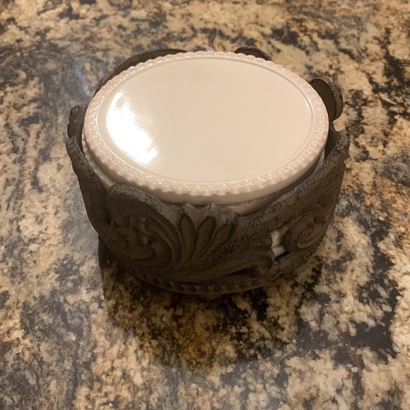 GG Collection - Picture 4 of 4